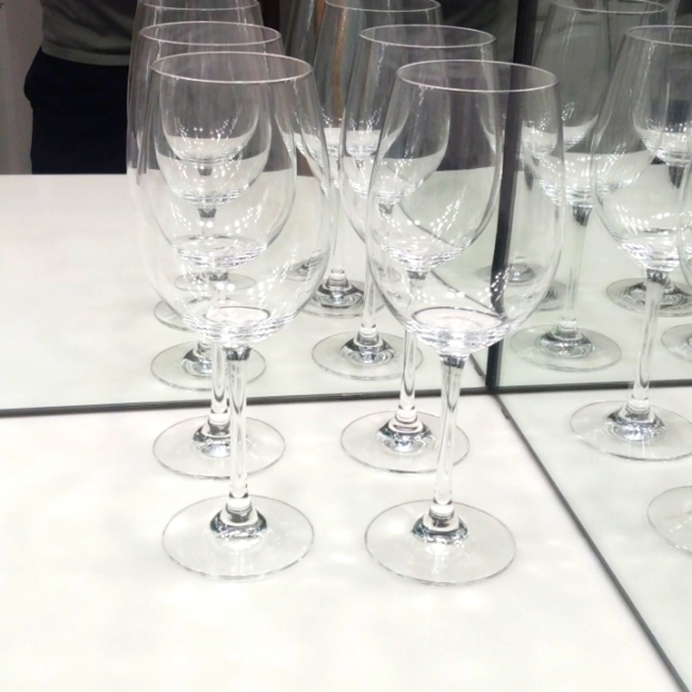 (4) SCHOTT ZWIESEL LARGE WHITE WINE GLASSES 21 OUNCES NEW